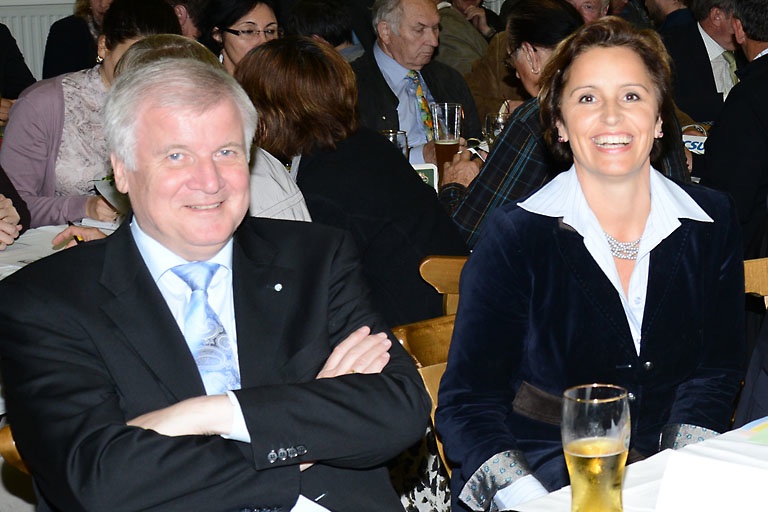 Christine Haderthauer mit Ministerpräsident Horst Seehofer (CSU). Archivfoto.