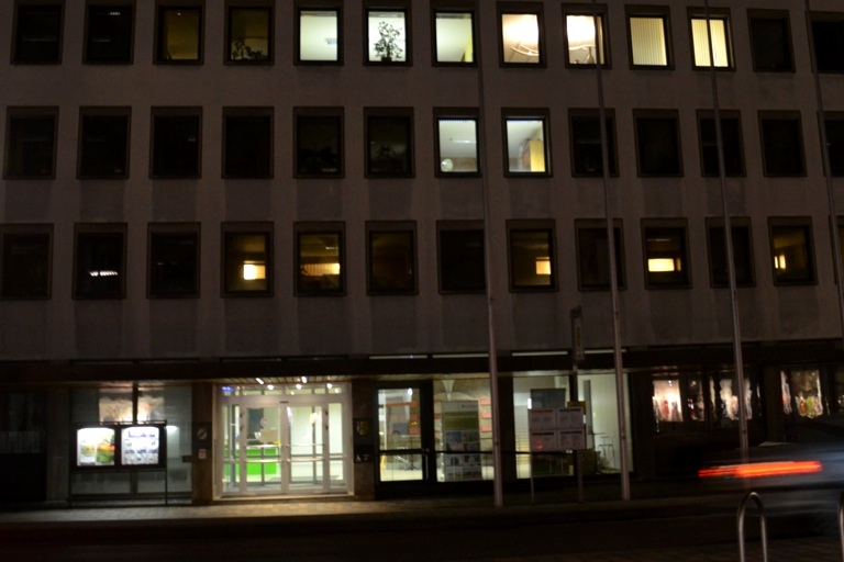 Düstere Aussichten: Auch nach der Erweiterung des Landratsamts wird offenbar Platznot herrschen. Foto: Zell