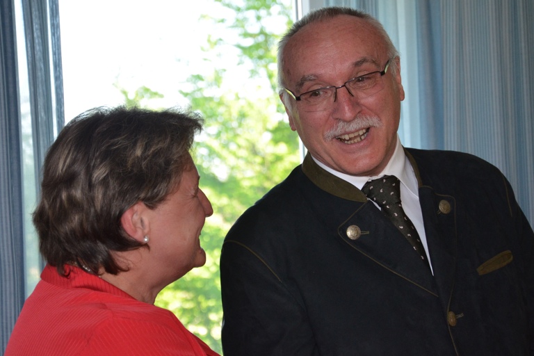 Roland Burgert mit seiner Frau Angelika. Die beiden sind seit vier Jahrzehnten verheiratet und haben nun viel Zeit für gemeinsame Unternehmungen. Fotos: Zell