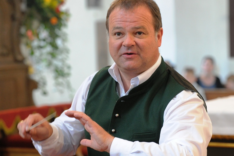 Der Pfaffenhofener Kirchenmusiker Max Penger ist Initiator, Organisator und musikalischer Leiter der Konzertreihe "Memo". Foto: Gabi Hartmann