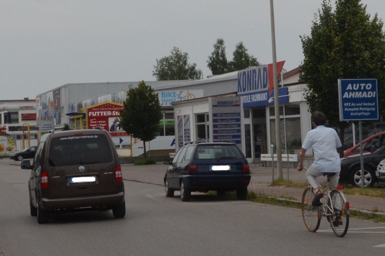 Betriebe in der Raiffeisenstraße werden immer wieder von Einbrechern heimgesucht. Archivfoto: Zell