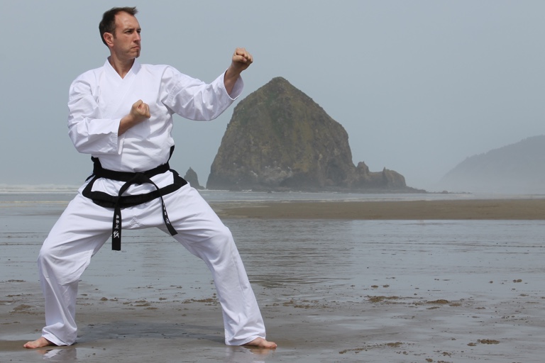 Taekwon-do-Meister Michael Müller (Foto) eröffnet zusammen mit Sandra Martin in Geisenfeld eine Kampfsportschule.