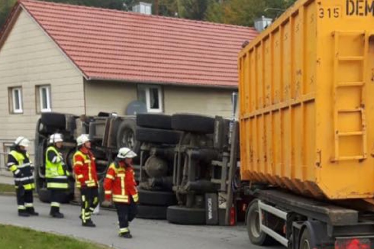 Fotos: Feuerwehr Fahrenzhausen-Viehbach via Facebook