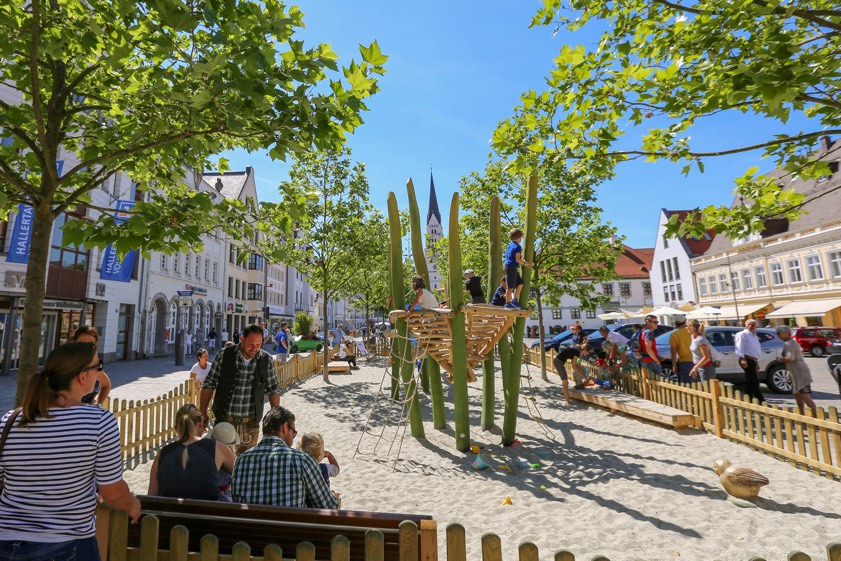 Soll der für die Zeit der Gartenschau auf dem Hauptplatz angelegte Spielplatz dauerhaft bleiben?