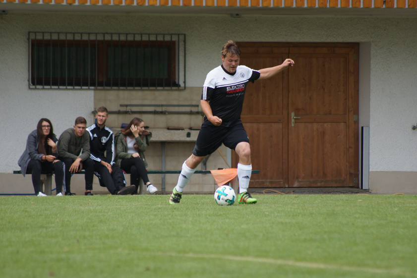 Zum Auftakt nach Rohrbach: Tom Melhose und der SV Fahlenbach sind am ersten Spieltag direkt im Derby gefordert. Foto: Alexander Kaindl