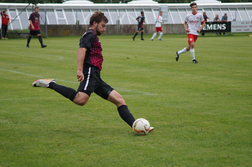 Platzt im Derby der Knoten? Kapitän Christoph Strauß und sein FC Hettenshausen hoffen auf etwas Zählbares aus Reichertshausen. Foto: Alexander Kaindl