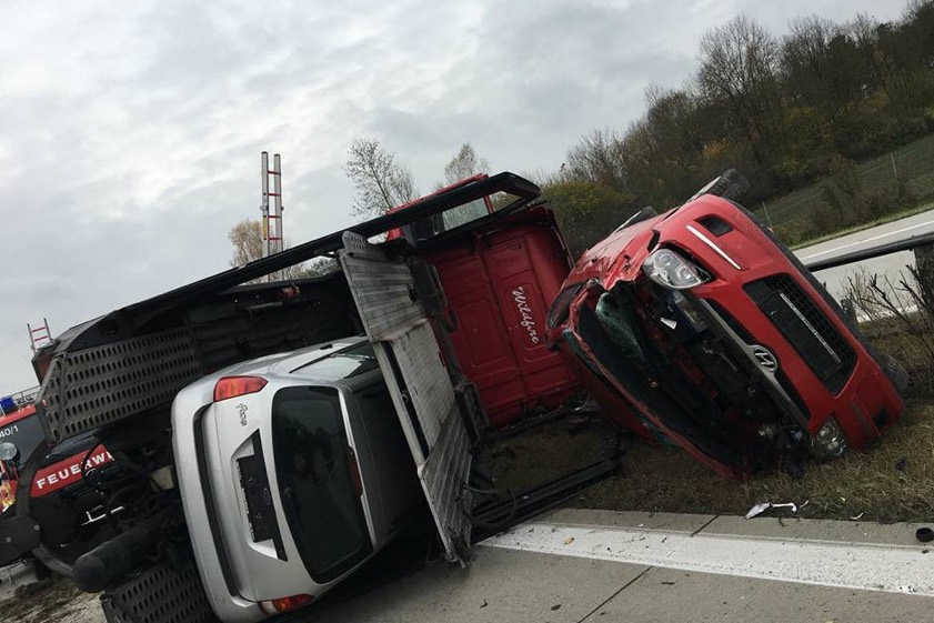 Fotos: Feuerwehr Moosburg (via Facebook)