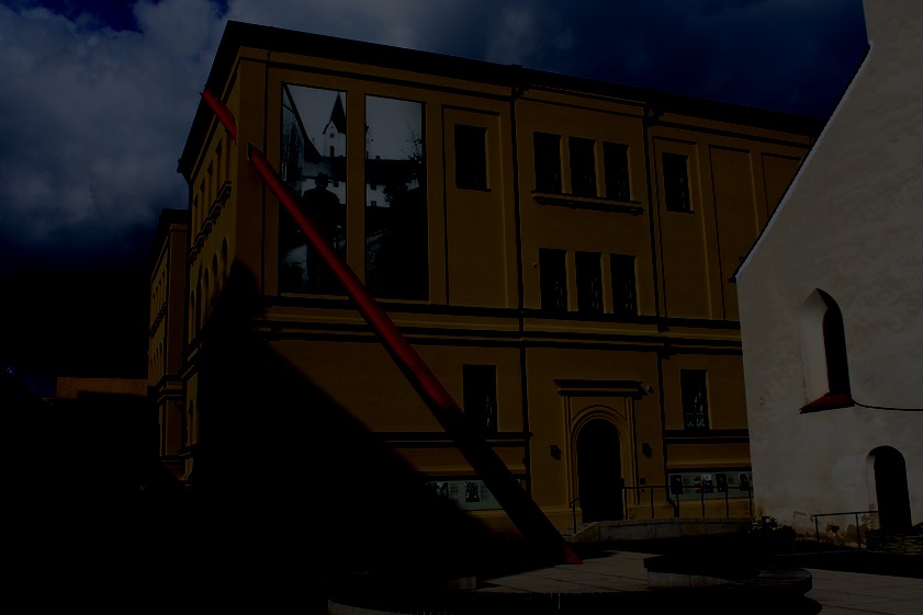 Licht aus zur „Earth Hour“, heißt es heute Abend in Pfaffenhofen am Denkmal für die Opfer des Nationalsozialismus am Haus der Begegnung.