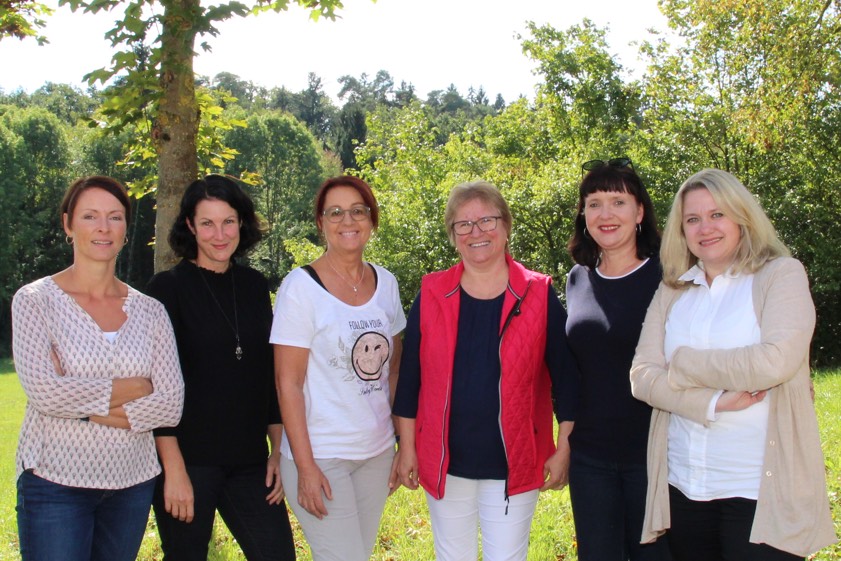 Susann Mödl (von links), Susanne Pilsner, Brigitte Bauer, Heike Zeilbeck, Susanne Obermeyer, Karin Nadler.