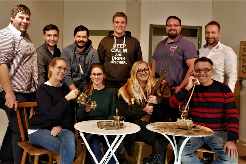 Thomas Nieder (von links hinten, nach rechts vorn), Sitter Matthias, Michael Kohlhuber, Sebastian Schöffmann, Josef Nieder, Michael Kiermeir, Carina Kohlhuber, Katharina Rauscher, Anna Neumayr, Christian Selhuber. Foto: Kiermeir