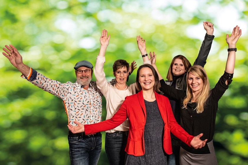 Einige der Grünen-Kandidaten von Wolnzach um Bürgermeister-Kandidatin Birgit Janecek (Mitte). Foto: Schaipp