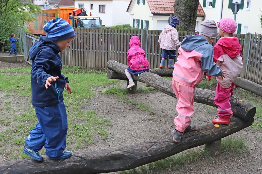 Spielende Kinder in der Kita "St. Elisabeth".