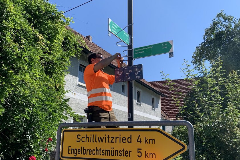 Rund 5500 neue Wegweiser und Routen-Signets werden in den kommenden Wochen und Monaten im Landkreis Pfaffenhofen platziert. Foto: KUS
