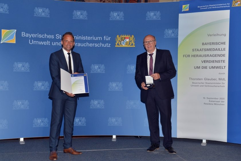 Minister Thorsten Glauber (links) und der Kelheimer Landrat Martin Neumeyer. Foto: Bayerisches Staatsministerium für Umwelt und Verbraucherschutz