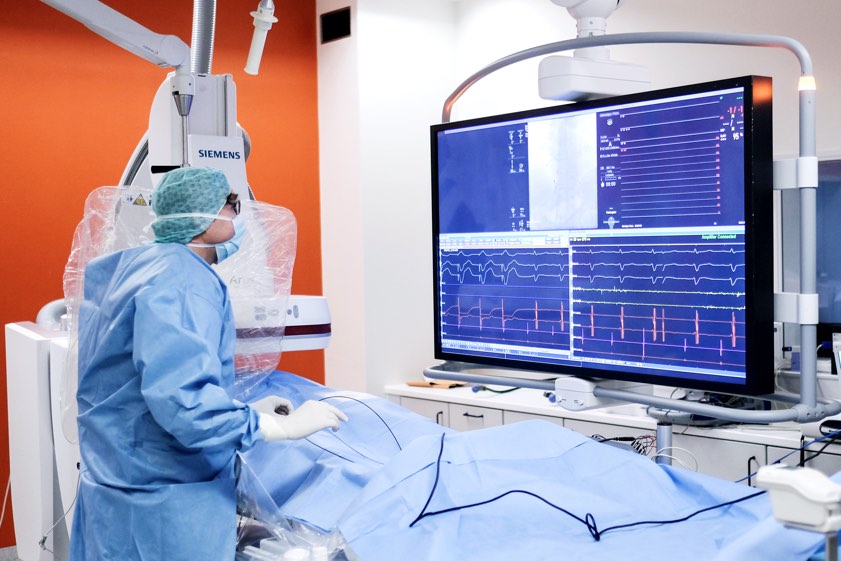Das Klinikum Ingolstadt verfügt über ein hochmodernes Herzkatheter-Labor – eine der Anforderungen an ein zertifiziertes "Cardiac Arrest Center". Foto: Klinikum Ingolstadt