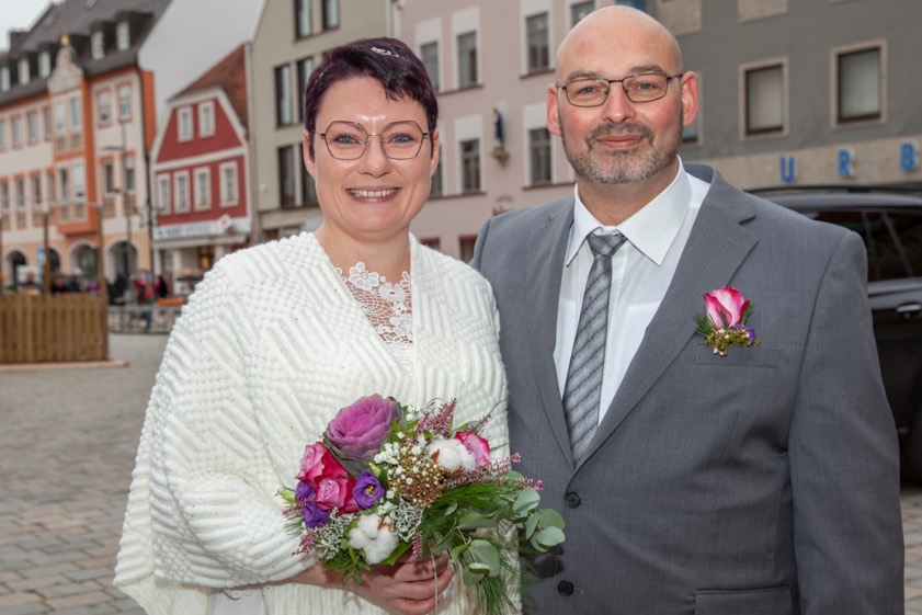 Michael Nitschke und Carina Seibert aus Hettenshausen haben am 27. November 2021 geheiratet. Foto: privat