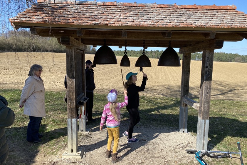 Die Friedens-Glocken bei der "Oase Steinerskirchen". Foto: privat