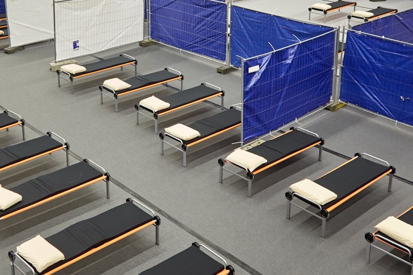 Die Turnhalle in Moosburg an der Isar (Kreis Freising) wurde, wie berichtet, bereits zur Zwischen-Unterkunft für Ukraine-Flüchtlinge umgebaut. Foto: THW Freising