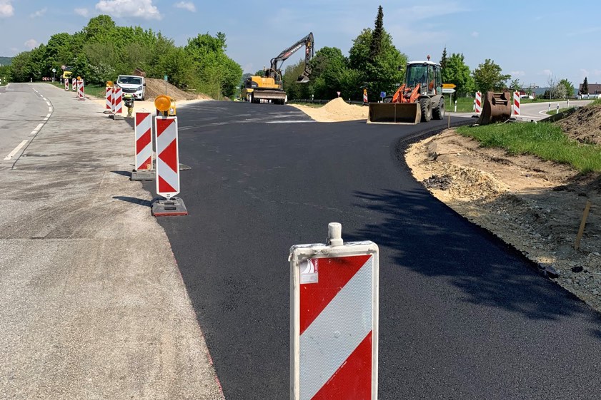 Die Behelfs-Umfahrung für den Verkehr der B16 ist erstellt, nun können die eigentlichen Brücken-Arbeiten beginnen. Foto: Tobias Nagler, Staatliches Bauamt Landshut