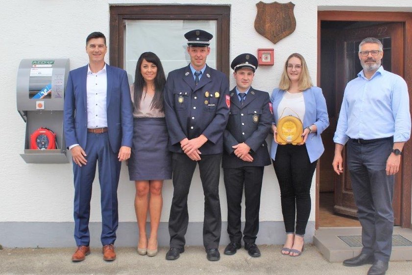 Von links: Norbert Franz, Ramona Henze, Stefan Schlittenbauer, Martin Neukäufer, Katharina Gabriel, Bürgermeister Jürgen Haindl.