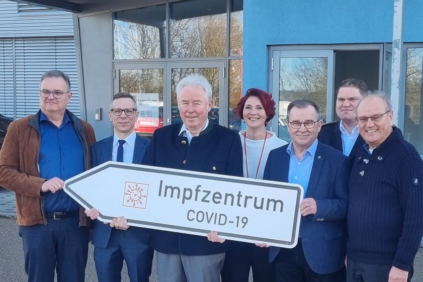 Von links: Herbert Werner, Steffen Kill, Peter Korzinek, Andrea Hainzinger, Karl Huber, Benedikt Weltge und Stefan Maier. Foto: Seibert