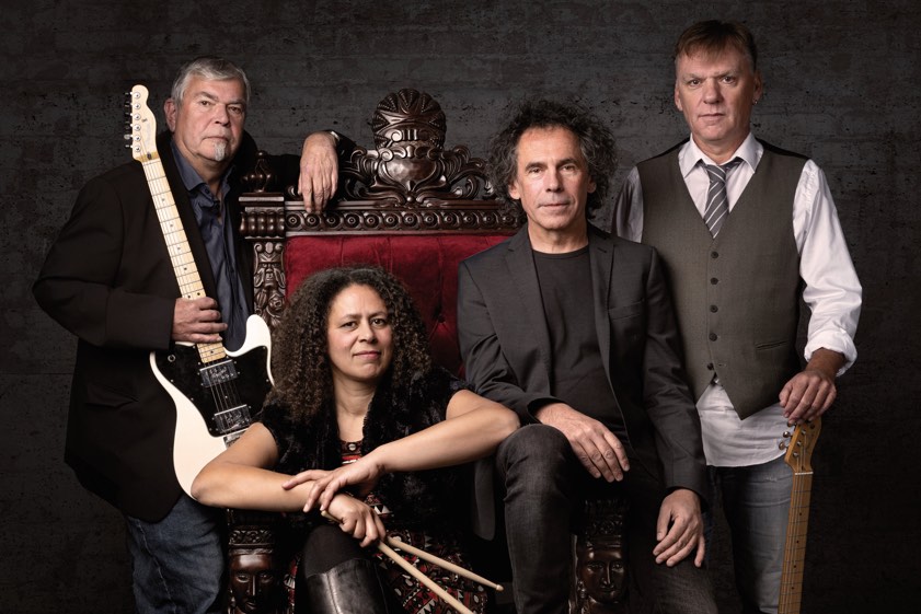 Das Quartett "The Hubert Hofherr Septet" um den Großmeister an der diatonischen Mundharmonika (Zweiter von rechts) verspricht auf der "Intakt-Bühne" noch einmal ein Konzert-Erlebnis kurz vor der Sommer-Pause. Foto: Christian M. Weiß