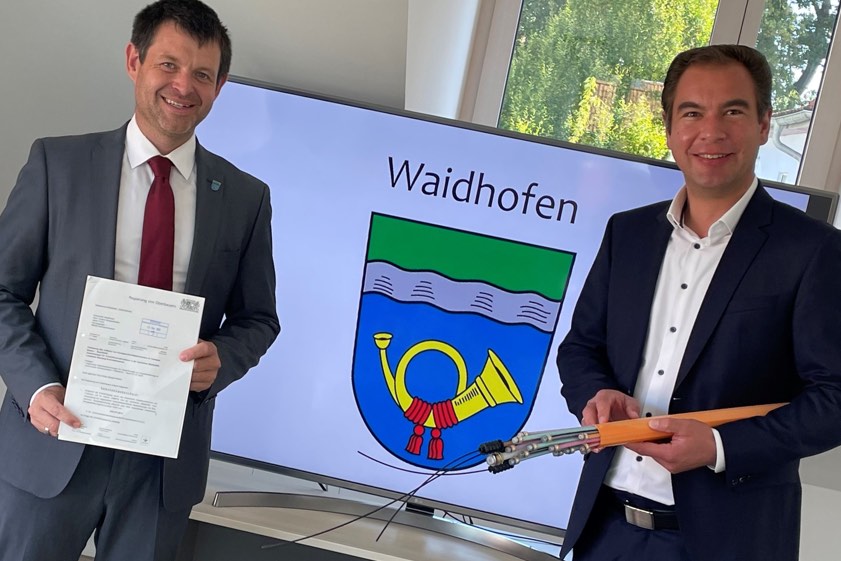 Haben gute Nachrichten für Waidhofen: Bürgermeister Josef Fuchs (links) und der Landtags-Abgeordnete Matthias Enghuber. Foto: oh
