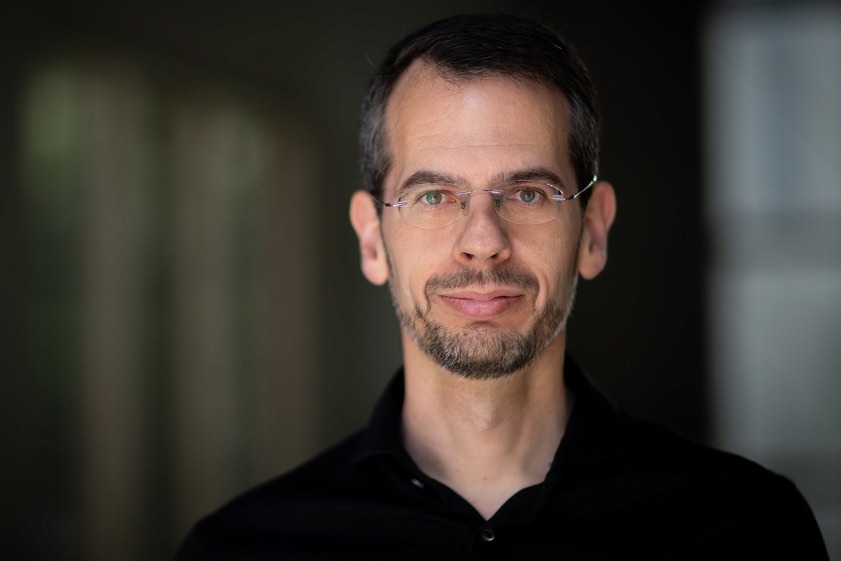 Andreas Skouras studierte Klavier und Cembalo an der Hochschule für Musik und Theater in München. Foto: Susanne Krauss