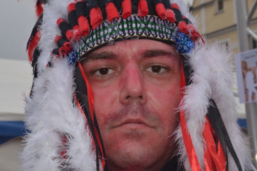 Hätten Sie ihn erkannt? Der Pfaffenhofener Bürgermeister Thomas Herker (SPD) trat vor zehn Jahren im Fasching als Indianer auf. Archivfoto: Zell