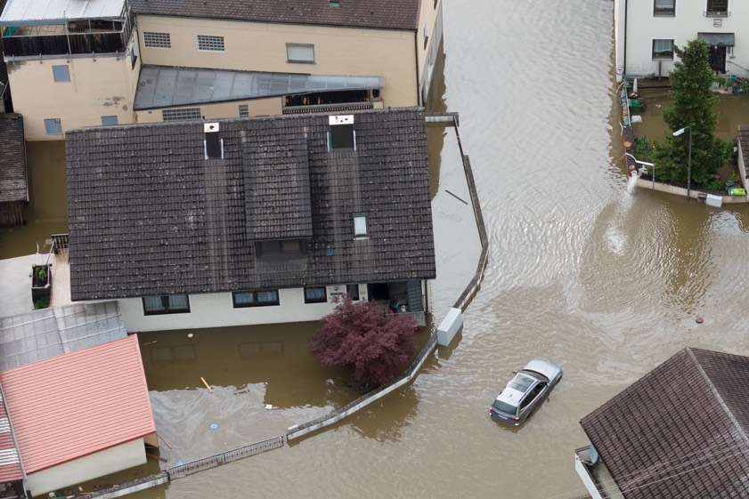 Diese Drohnen-Bilder zeigen Überschwemmungen im Raum Reichertshofen. Fotos: vifogra