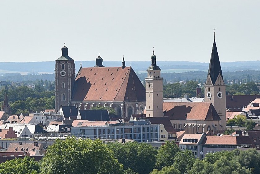 Foto oben: Archiv, Alfred Raths; Grafik unten: Stadt Ingolstadt