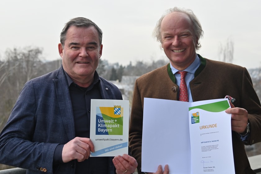 Landrat Albert Gürtner (links) und Stefan Hipp. Foto: Hipp