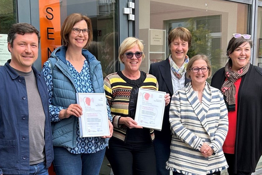 Von links: Christoph Höchtl, Pia Fischer, Heidi Andre, Gabriele Kuhn, Katharina Bayer, Sabine Distler. Foto: Nadin Klier