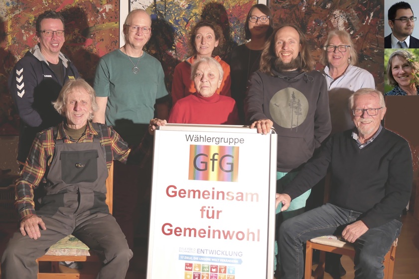 Die Stadtrats-Bewerberinnen und -Bewerber der Pfaffenhofener Wähler-Gruppe GfG um Listenführer Manfred "Mensch" Mayer (vorne, links), der auch als Bürgermeister-Kandidat antritt, und Versammlungs-Leiterin Christine Janicher-Buska (hinten, rechts). Foto: oh