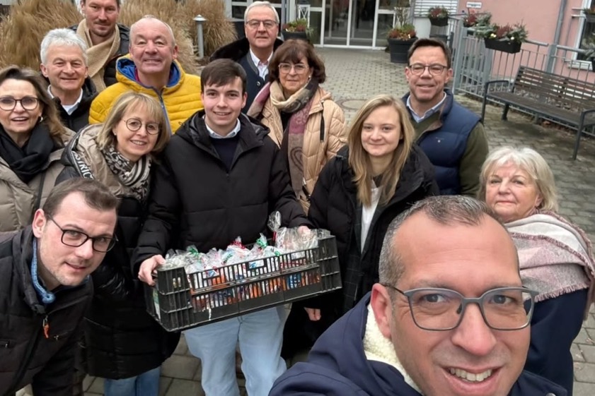 Marita Prechter (von rechts), Markus Hartmann, Martin Rohrmann, Raphaela Scherg, Waltraud Daniel, Georg Hammerschmid, Vedran Simatovic, Thomas Röder, Wilma Schöll, Dominic Wagner, Michael Kaindl, Fabian Flössler und Petra Rist. Foto: oh