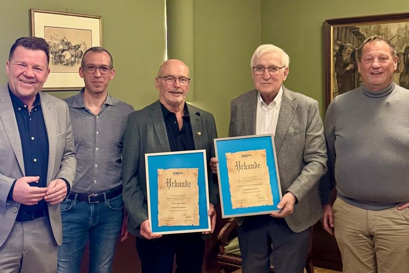 Von links: CSU-Landrats-Kandidat Andreas Aichele, Bürgermeister-Kandidat und CSU-Ortsvorsitzender Markus Hartmann, Theo Abenstein, Altlandrat Rudi Engelhard und der stellvertretende CSU-Ortsvorsitzende Bernd Faltermeier. Foto: oh