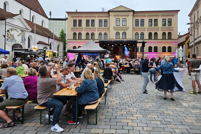 Fotos: Stadt Pfaffenhofen, Gitane Akkrobat