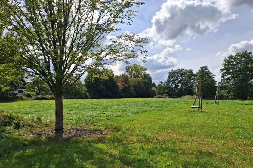 Westlich des Abenteuer-Spielplatzes sollen Retentionsflächen angelegt werden. Foto: Ludwig Häring
